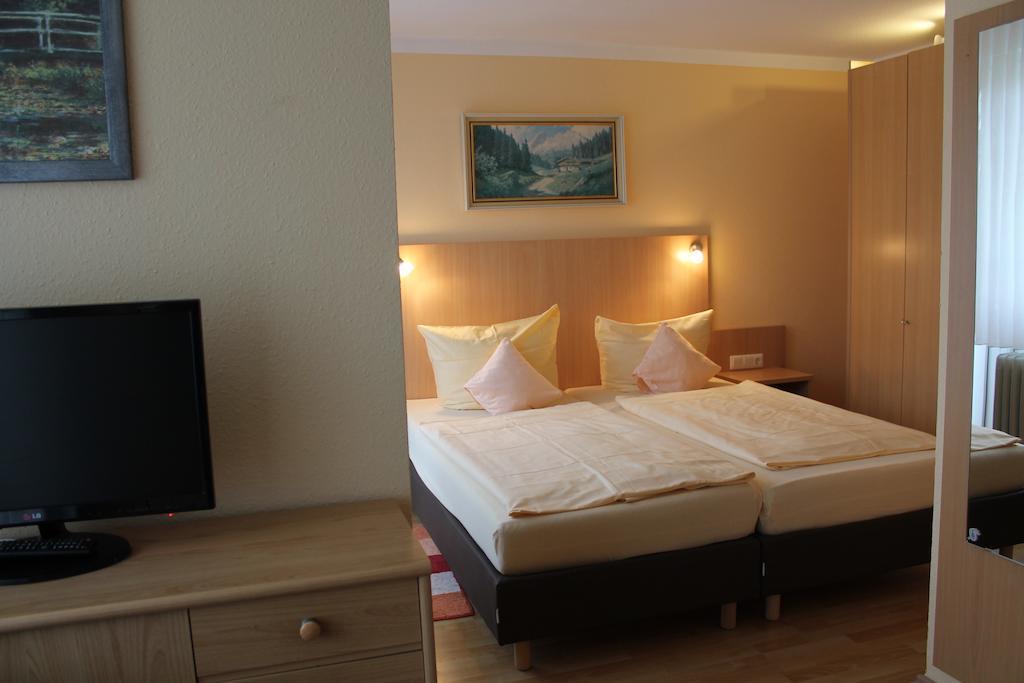 Hotel Brigitte Bad Krozingen Quarto foto